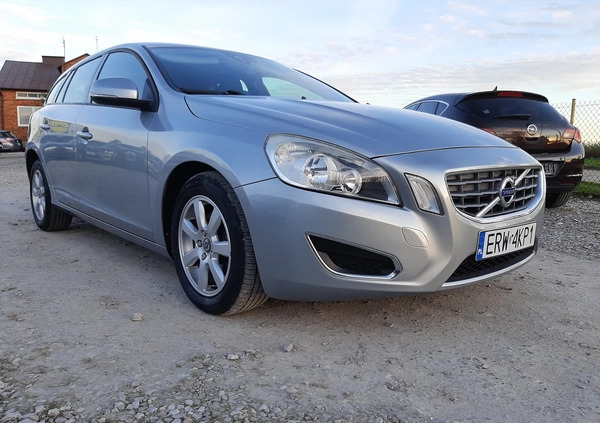 Volvo V60 cena 26900 przebieg: 217730, rok produkcji 2011 z Opatów małe 277